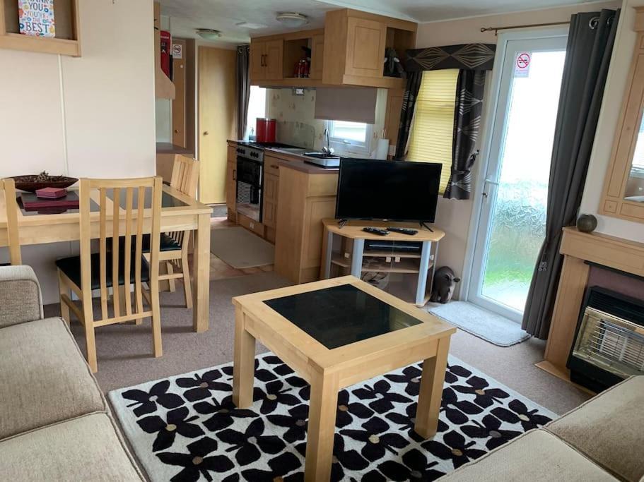 6 Berth Caravan On Sealands Site. Double Glazing Villa Ingoldmells Exterior photo